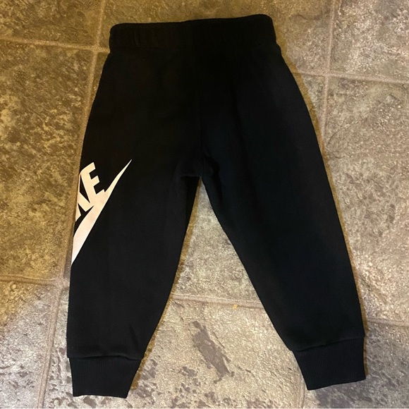 Nike Dri-Fit & Fleece Toddler Joggers - Set of 2 (2T) - Picture 3 of 8